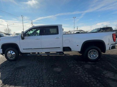 Certified 2024 Chevrolet Silverado 3500 High Country w/ Technology Package image 5