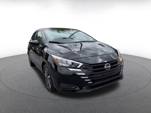 Used 2025 Nissan Versa SV FWD image 3