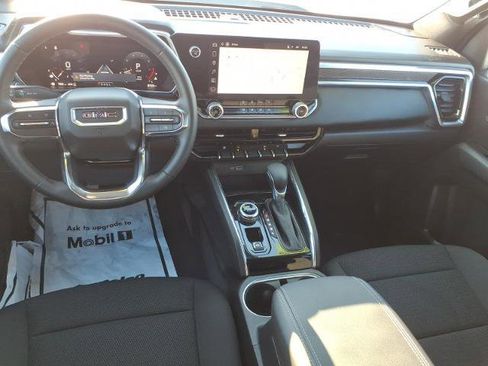 Used 2025 GMC Canyon Elevation image 10