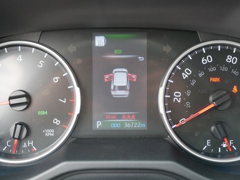 Used 2022 Toyota RAV4 XLE w/ Convenience Package AWD/4WD image 25