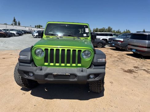Used 2018 Jeep Wrangler Unlimited Sport S AWD/4WD image 2