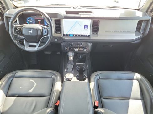 Certified 2025 Ford Bronco Outer Banks AWD/4WD image 17