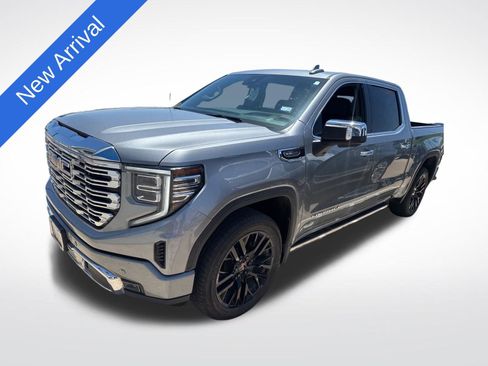 Used 2023 GMC Sierra 1500 Denali w/ Denali Reserve Package AWD/4WD image 1