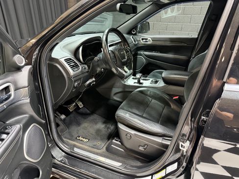 Used 2014 Jeep Grand Cherokee SRT8 w/ Luxury Group II AWD/4WD image 3