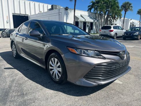 Used 2019 Toyota Camry L image 1