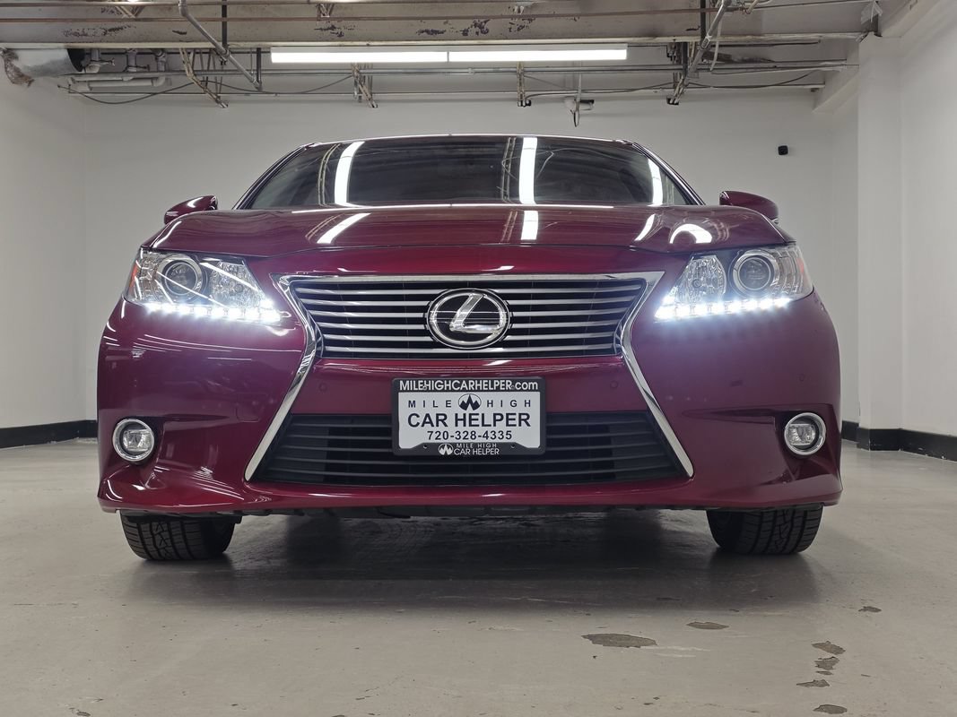 Used 2015 Lexus ES 350 w/ Luxury Package FWD image 3