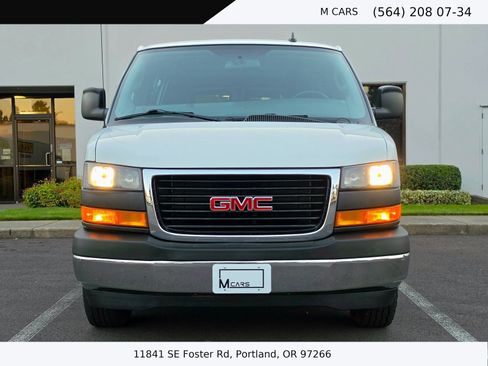 Used 2020 GMC Savana 2500 w/ Driver Convenience Package RWD image 9