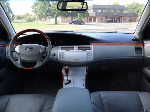 Used 2007 Toyota Avalon Limited FWD image 16