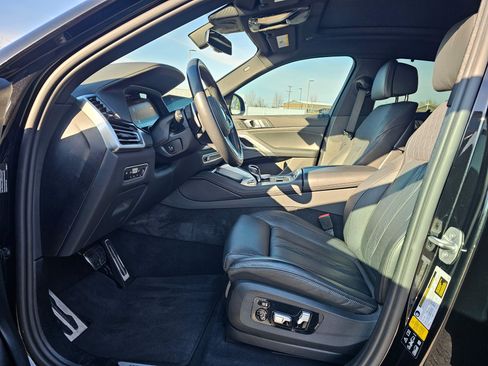 Used 2021 BMW X6 xDrive40i w/ M Sport Package image 11