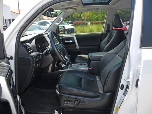 Certified 2024 Toyota 4Runner Limited AWD/4WD image 7