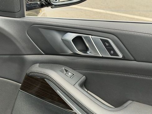 Used 2019 BMW X5 xDrive40i w/ Premium Package 2 image 37