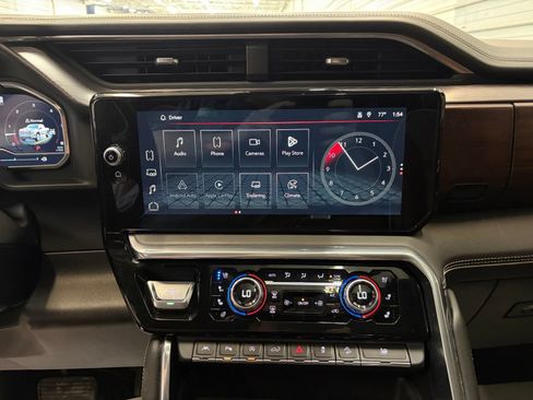 Used 2022 GMC Sierra 1500 Denali Ultimate AWD/4WD image 18