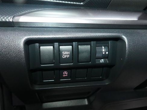 Used 2024 Subaru Forester Premium AWD/4WD image 27