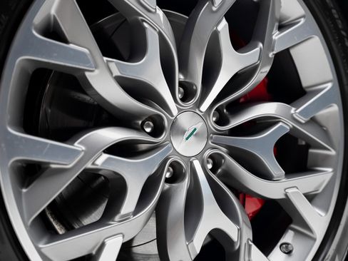 Used 2023 Aston Martin DBX image 21