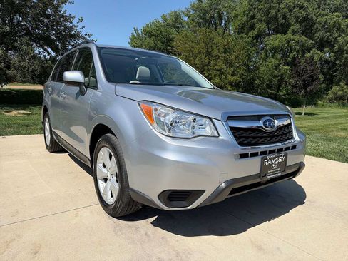 Used 2015 Subaru Forester 2.5i Premium w/ All-Weather Package AWD/4WD image 8
