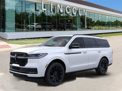 New 2025 Lincoln Navigator Reserve w/ Jet Appearance Package