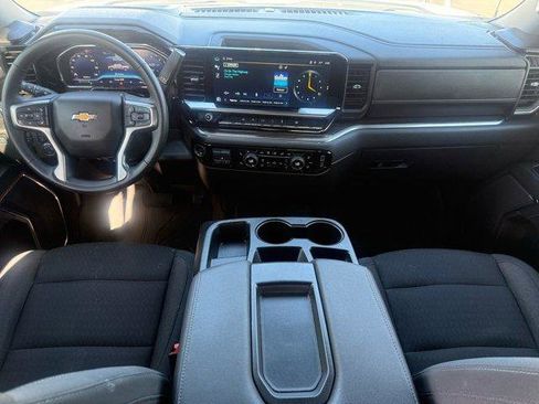 Used 2024 Chevrolet Silverado 1500 LT image 27