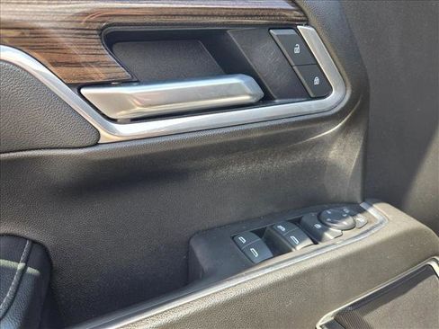 Used 2025 Chevrolet Silverado 1500 LT RWD image 12
