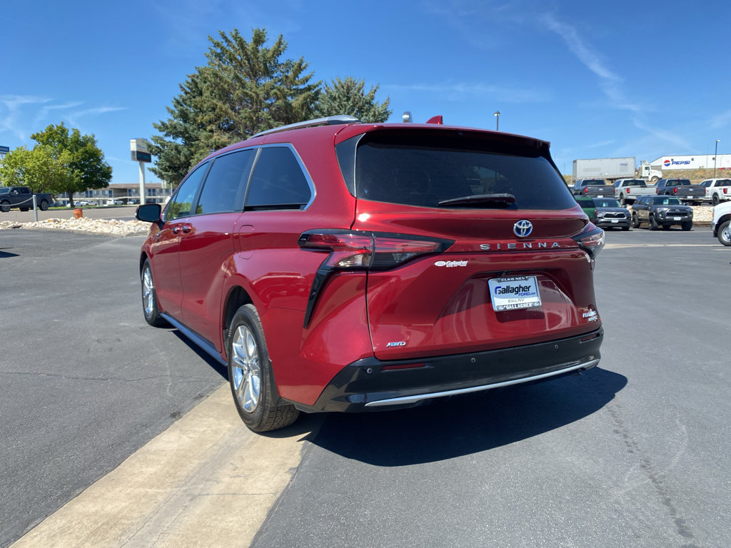 Used 2023 Toyota Sienna Platinum AWD/4WD image 27
