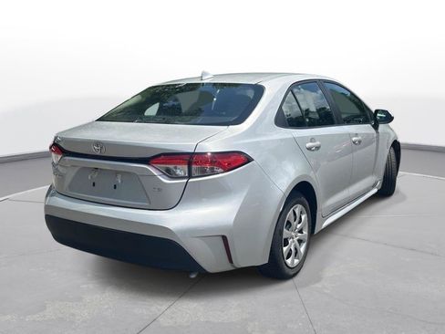 Used 2024 Toyota Corolla LE FWD image 6