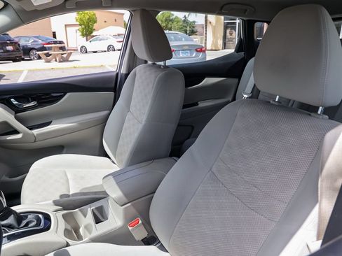 Used 2019 Nissan Rogue Sport SV FWD image 15