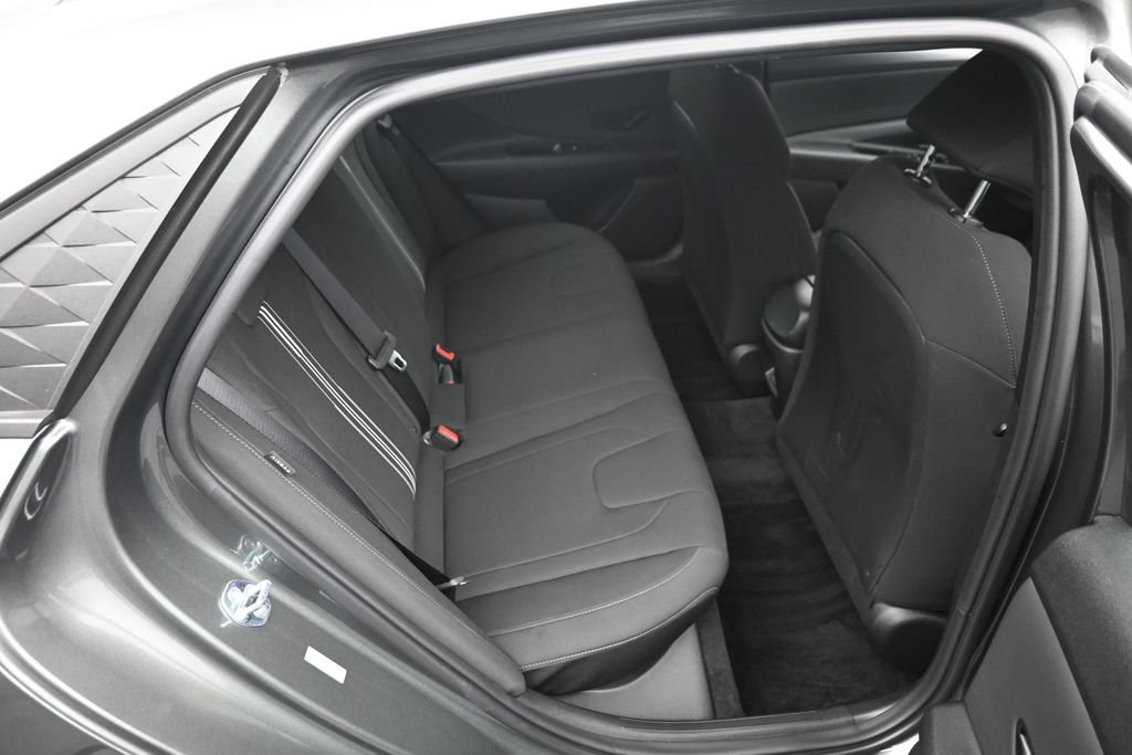 Used 2025 Hyundai Elantra Sport w/ Cargo Package FWD image 17