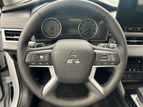 New 2026 Mitsubishi Outlander Trail Edition image 13