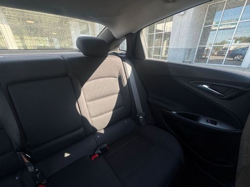 Used 2024 Chevrolet Malibu LT image 37