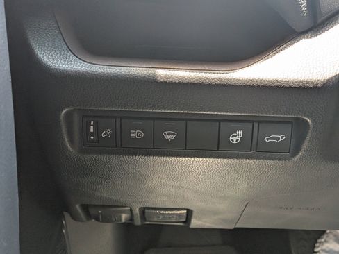 Used 2019 Toyota RAV4 Limited w/ Cold Weather Package FWD image 25
