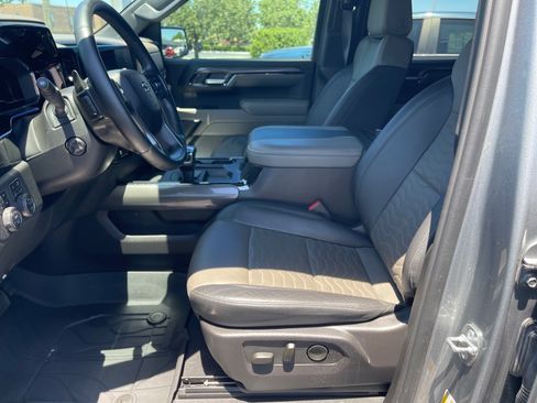 Used 2024 Chevrolet Silverado 1500 ZR2 w/ Technology Package AWD/4WD image 10