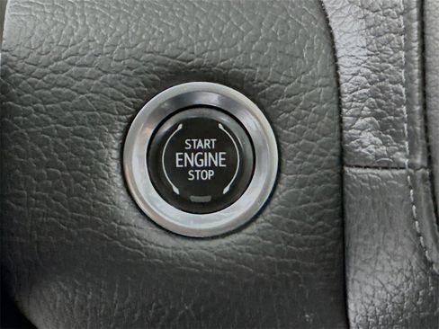 Used 2021 GMC Yukon Denali image 37