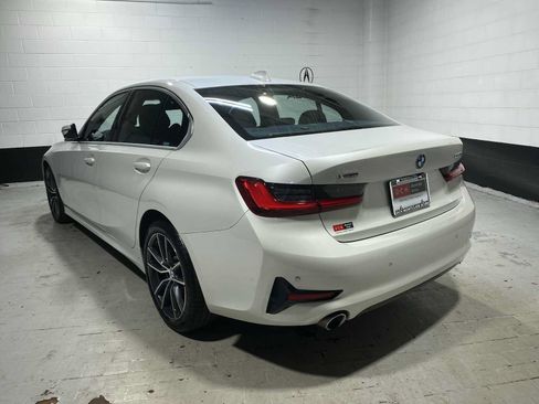 Used 2019 BMW 330i xDrive Sedan w/ Convenience Package AWD/4WD image 4