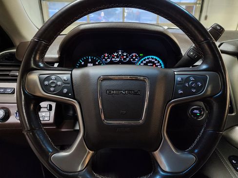 Used 2020 GMC Yukon XL Denali w/ Open Road Package image 34
