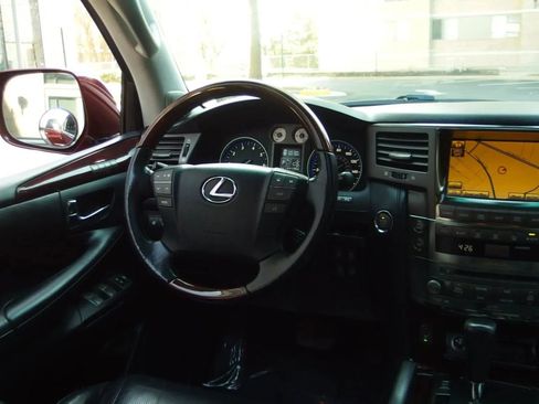 Used 2011 Lexus LX 570 4WD w/ Luxury Pkg image 47