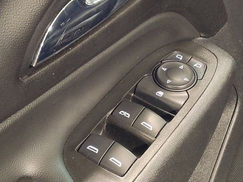 Used 2021 Chevrolet Equinox LT w/ Driver Convenience Package image 27