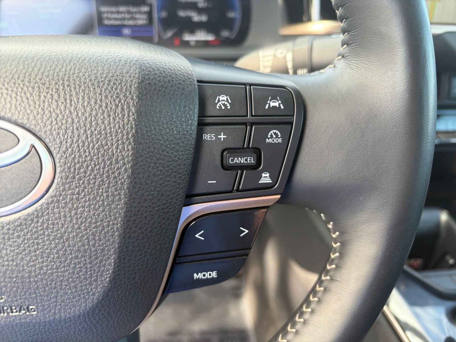 Used 2026 Toyota Crown AWD/4WD image 15