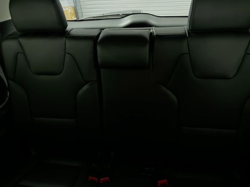 Used 2024 Kia Telluride LX image 27