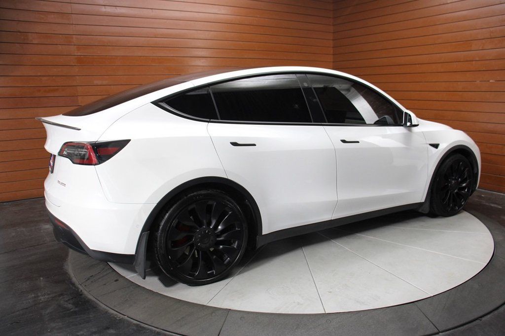 Used 2022 Tesla Model Y Performance AWD/4WD image 15