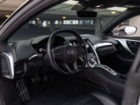Used 2017 Acura NSX AWD/4WD image 2