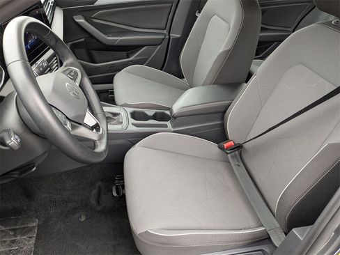 Used 2025 Volkswagen Jetta Sport image 16