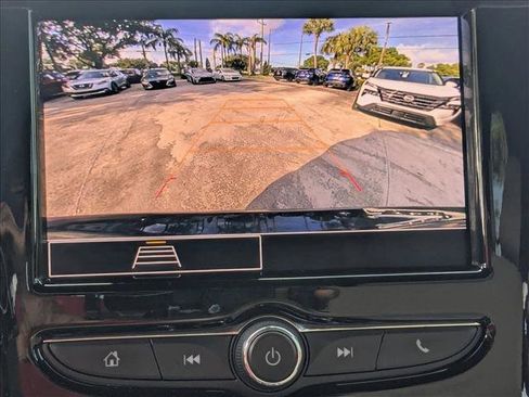 Used 2023 Chevrolet Traverse LS FWD image 13