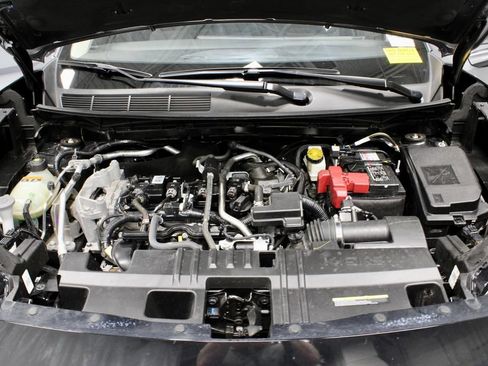 Certified 2025 Nissan Kicks SV AWD/4WD image 16