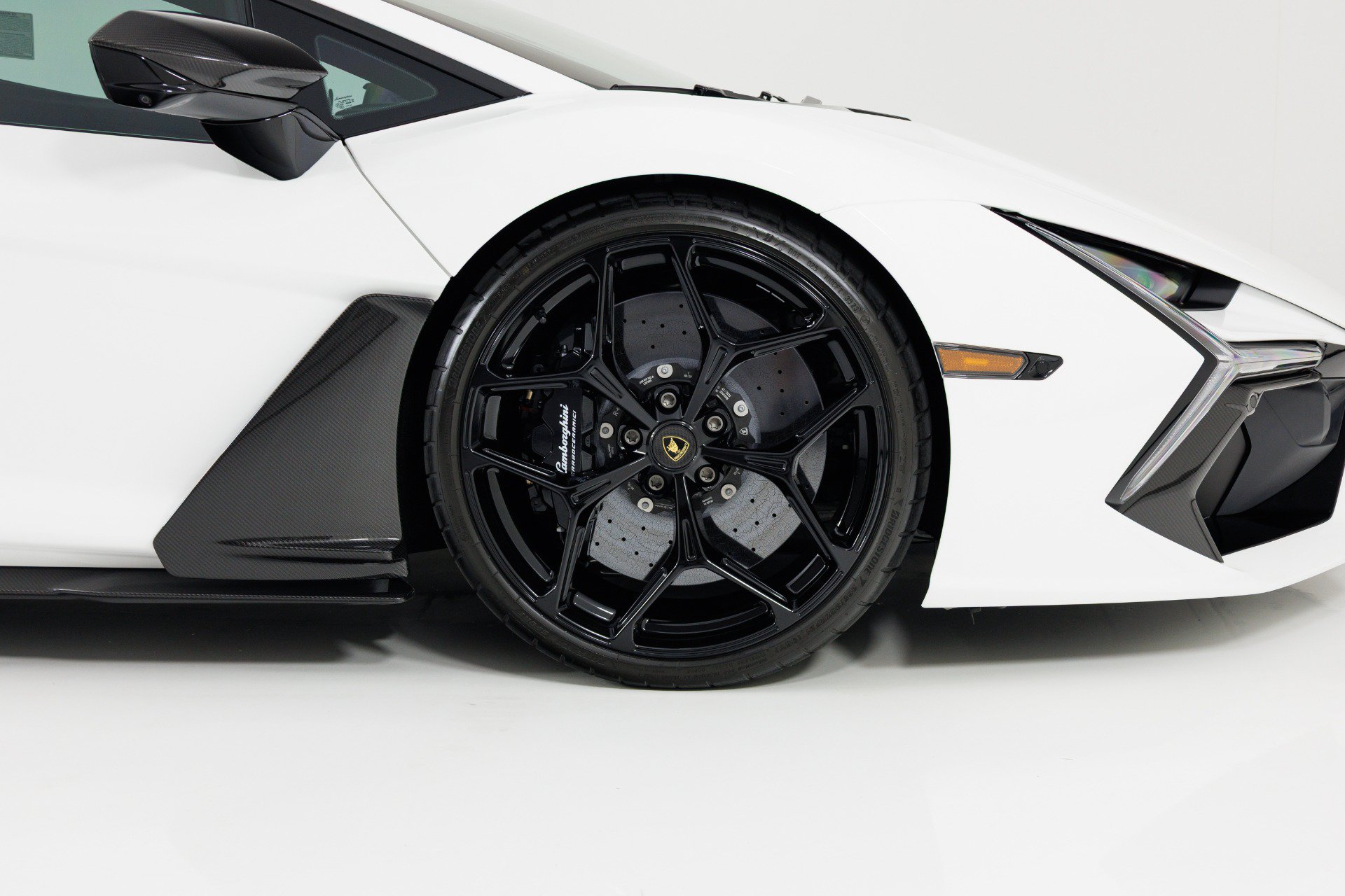 Used 2024 Lamborghini Revuelto AWD/4WD image 15
