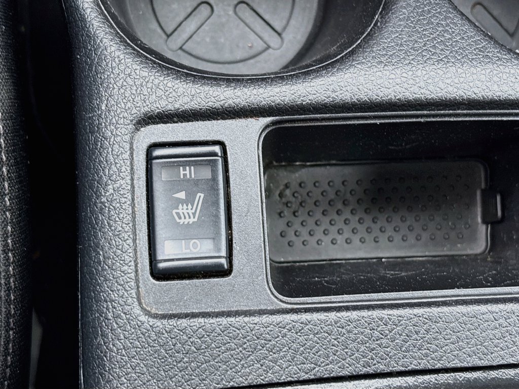 Used 2020 Nissan Rogue SV AWD/4WD image 19