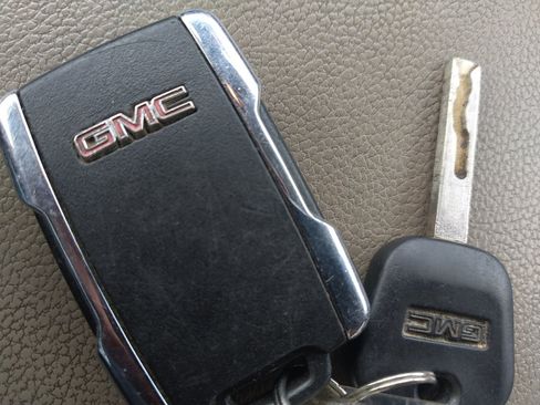 Used 2018 GMC Canyon SLT w/ Driver Alert Package RWD image 32