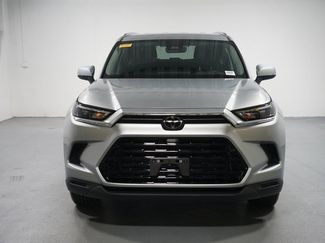 Used 2024 Toyota Grand Highlander XLE video 2