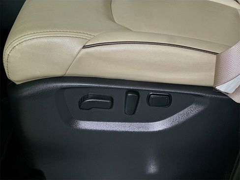 Used 2023 Nissan Armada SV image 22