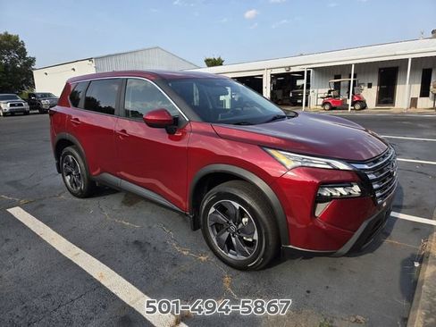Used 2026 Nissan Rogue SV FWD image 2