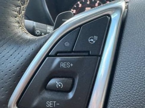 Used 2017 Chevrolet Camaro LT RWD image 11