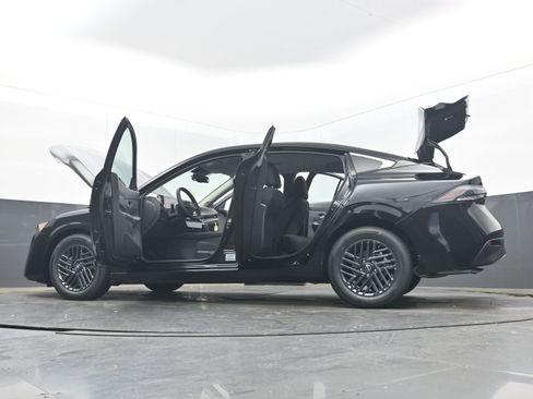 New 2026 Nissan Sentra SV FWD image 41